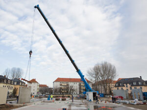 Neubau Grundschule - erste Wandplatte