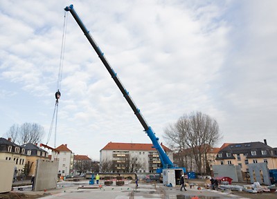 Neubau Grundschule - erste Wandplatte